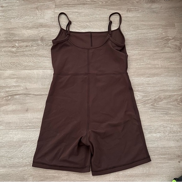 Aritzia Wilfred Free Divinity 5” Romper Mocha - Picture 3 of 3